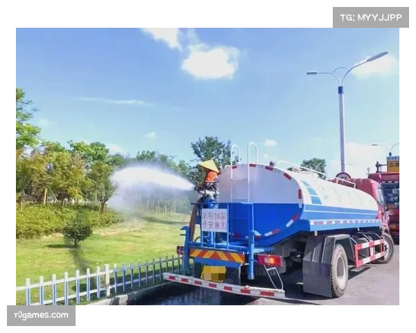 现场直击：图卢兹主场草皮浇水策略如何影响比赛前20分钟攻防节奏